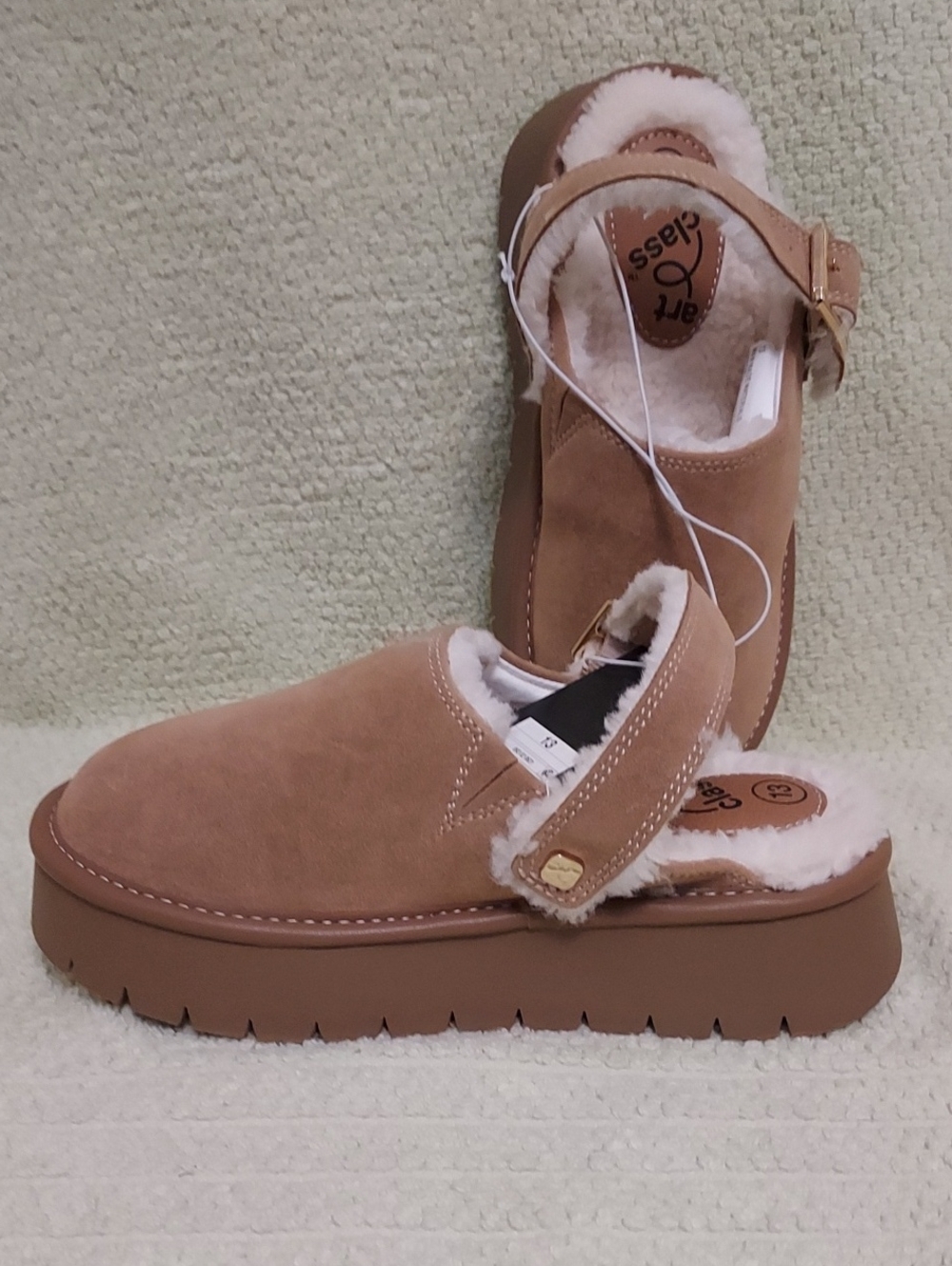 Art Class Clogs - Picture 7 of 16